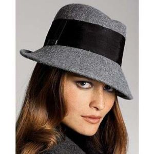 Imperative chapeau!  Badgley Mischka Women's Fedora